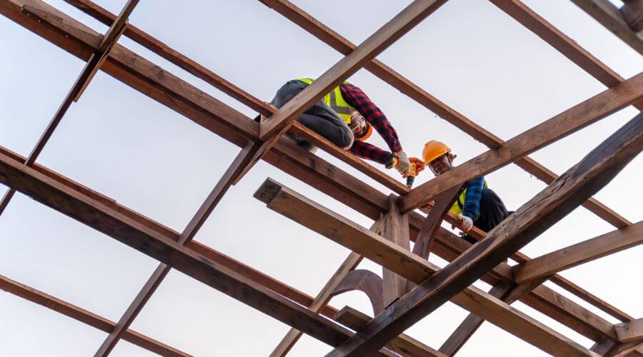 Professional residential roofers in Hartland, MI